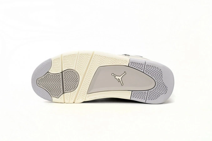 Kicktheory Air 4 Moments Frozen WMNS AQ9129-001 Jordan 0709